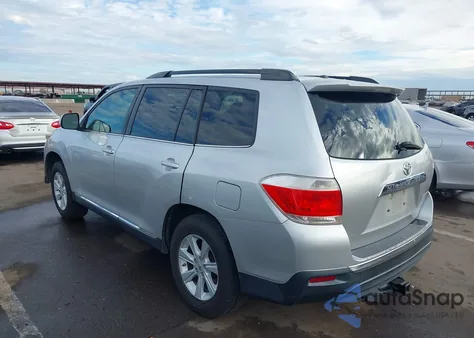 2012 Toyota Highlander Base V6 z USA, uszkodzony, nr VIN 5TDZK3EH1CS078743